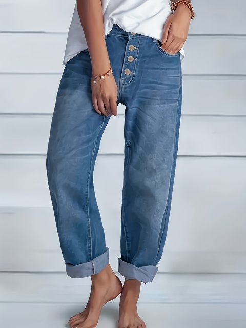Plus Size Women's Loose Fit Jeans – Comfortable Single-Breasted Denim Pants