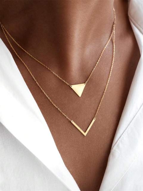1pc Simple & Elegant Geometric Triangle V-Shaped Pendant Necklace, Women's Fashionable Clavicle Chain, Exquisite High-End, Suitable For Four Seasons, Ideal Gift For Teachers On Teacher's Day, Graduation Season For Friends And Daughters