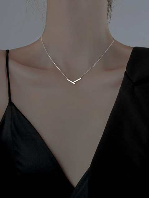 1pc Simple Geometric Asymmetrical V-Shaped Necklace, Suitable For Women's Daily Wear