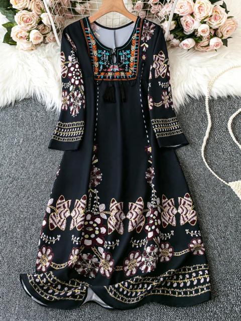 Plus Size Bohemian Style Random Printed Lace Up Dress